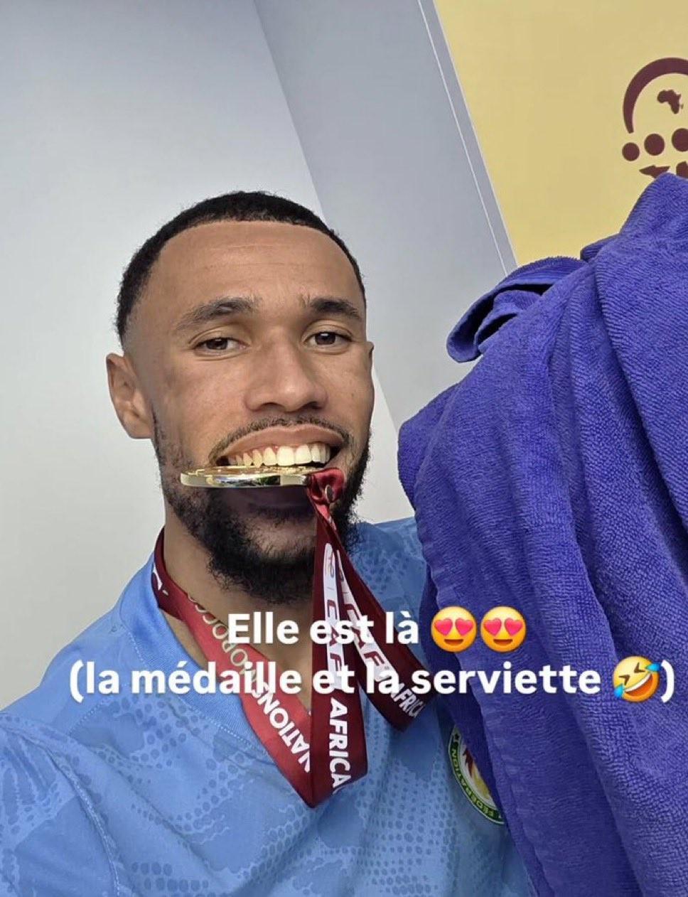 开云体育下载入口-塞内加尔总理接见球队时打趣替补门将：你毛巾呢？