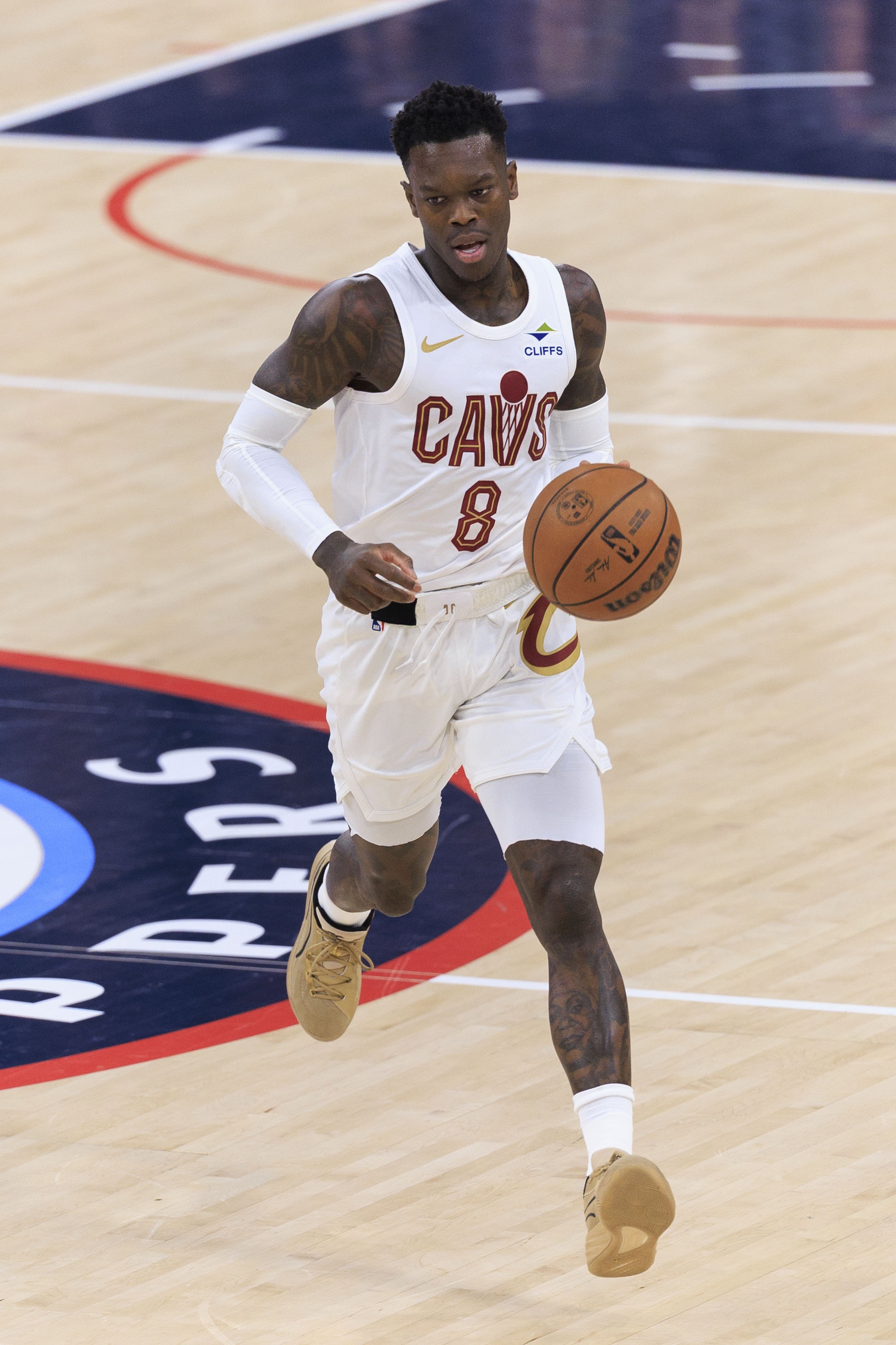 开云体育下载网址-施罗德：我们半场限制对手得分在50以下 在国王很久没做到过这点